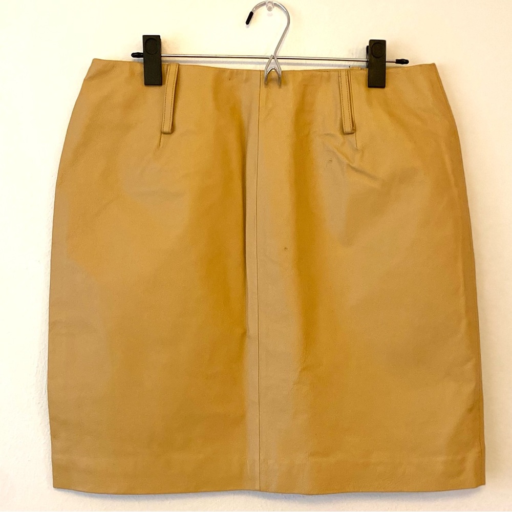 100% Leather Newport News Nude Colored Skirt - Picture 2 of 9